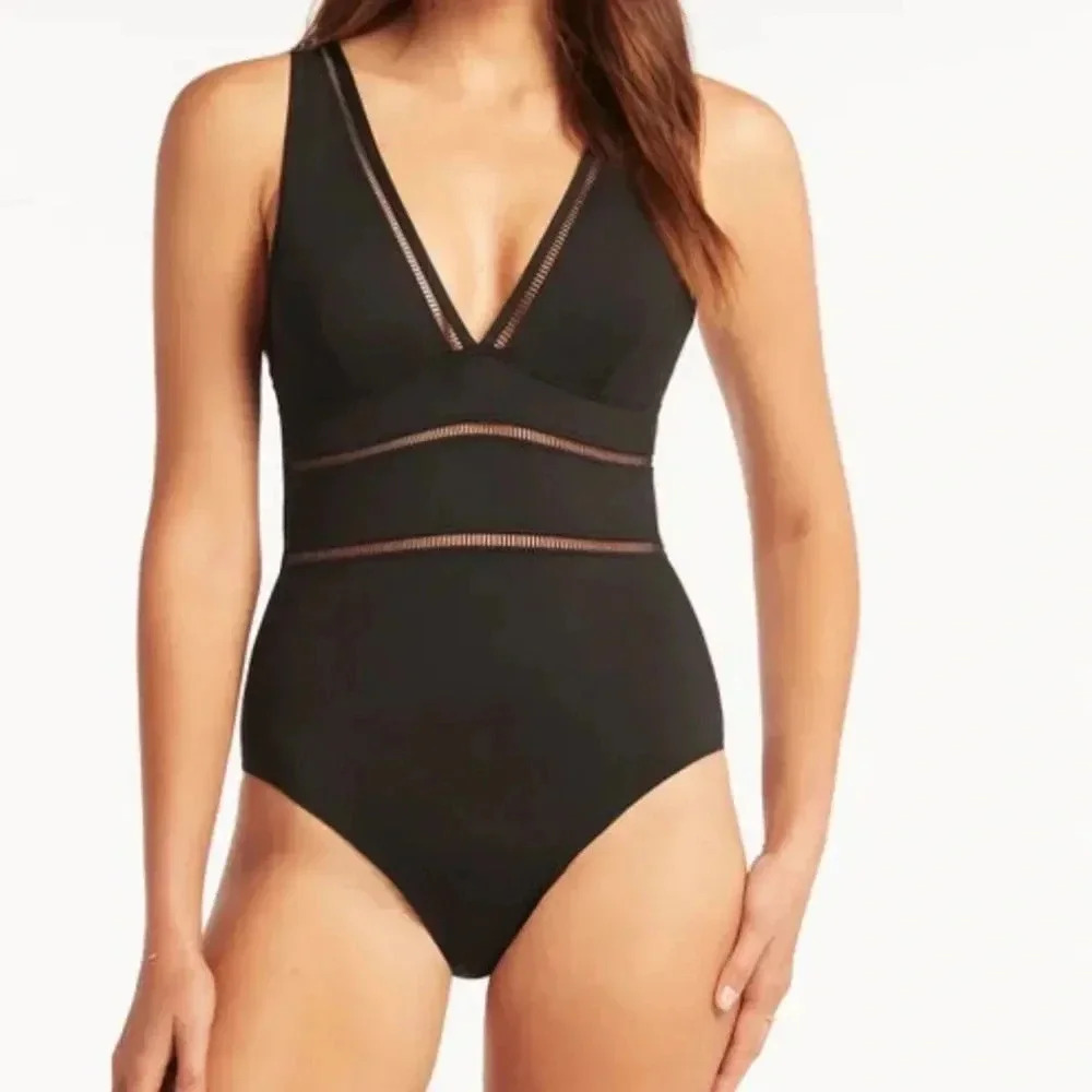 Sea Level Eco Essentials Spliced One Piece Swimsuit Size 6 Black 
New W/0 tag